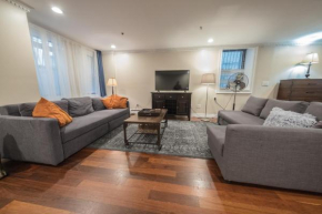 SPACIOUS 4BR 2BA apt WITH PRIVATE OUTDOOR SPACE UWS